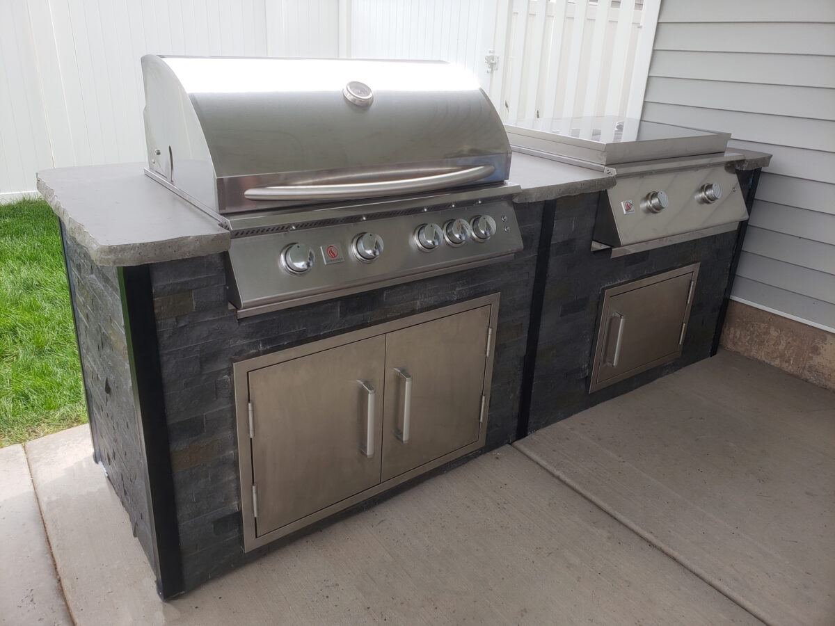 Outdoor Kitchen Kit double grill